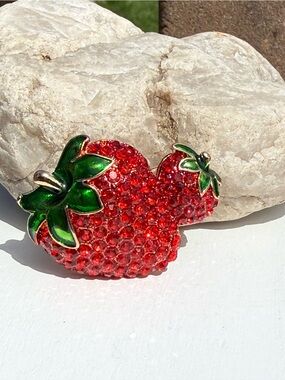 NWT Red Crystal Strawberry Brooch with Green Enamel Leaves and Baby Strawberry